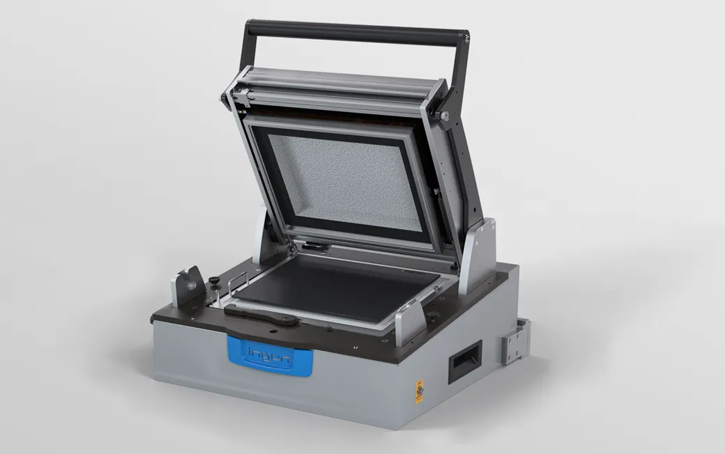 Background image right alt text